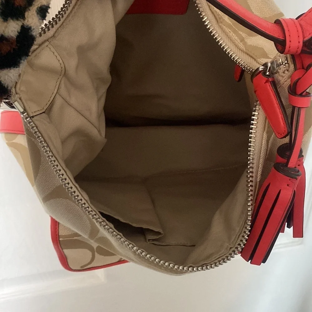Coach Shoulder & crossbody Canvas Signature Logo purse